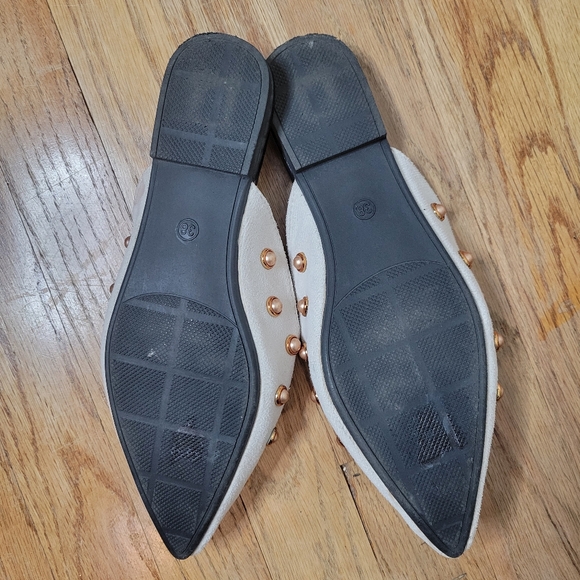 Euro Beaded White Mules with Bee Design On Velvet Size 38 Or Size 7 1/2 Shoes - Picture 7 of 8